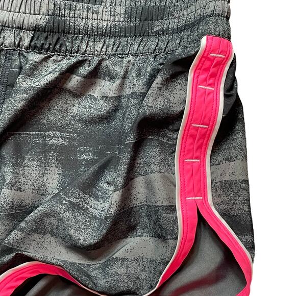 Under Armour Heat Gear Shorts Black Pink Breast Cancer Awareness Womens Size‎ XS - Picture 6 of 9